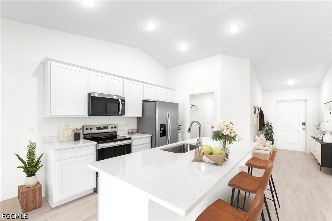3 Bed SingleFamilyResidence for Sale in Cape Coral, photo 6
