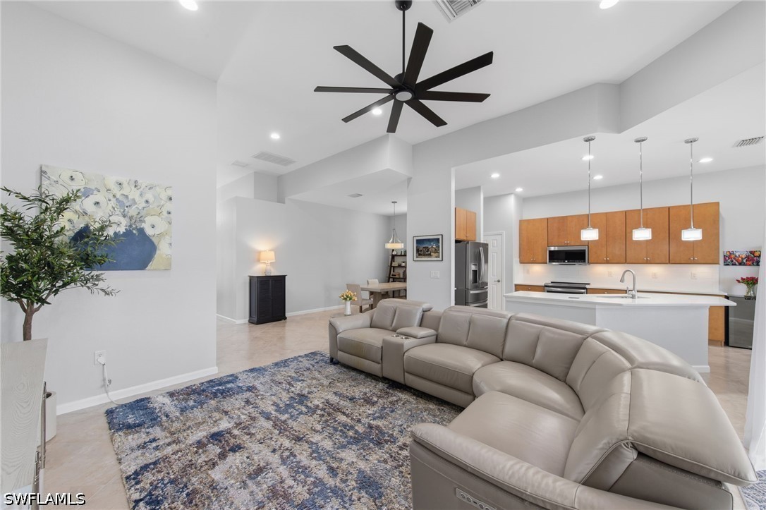 3 Bed Waterfront Home for Sale in Somerset, photo 6