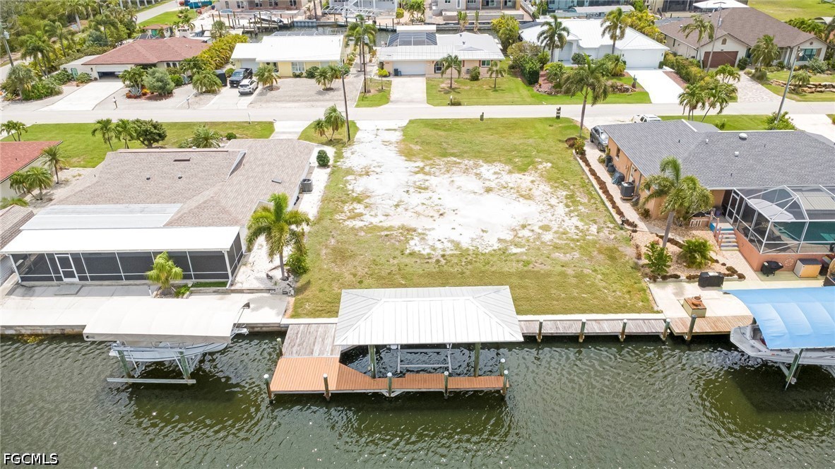 Waterfront Home for Sale in St James City, photo 6