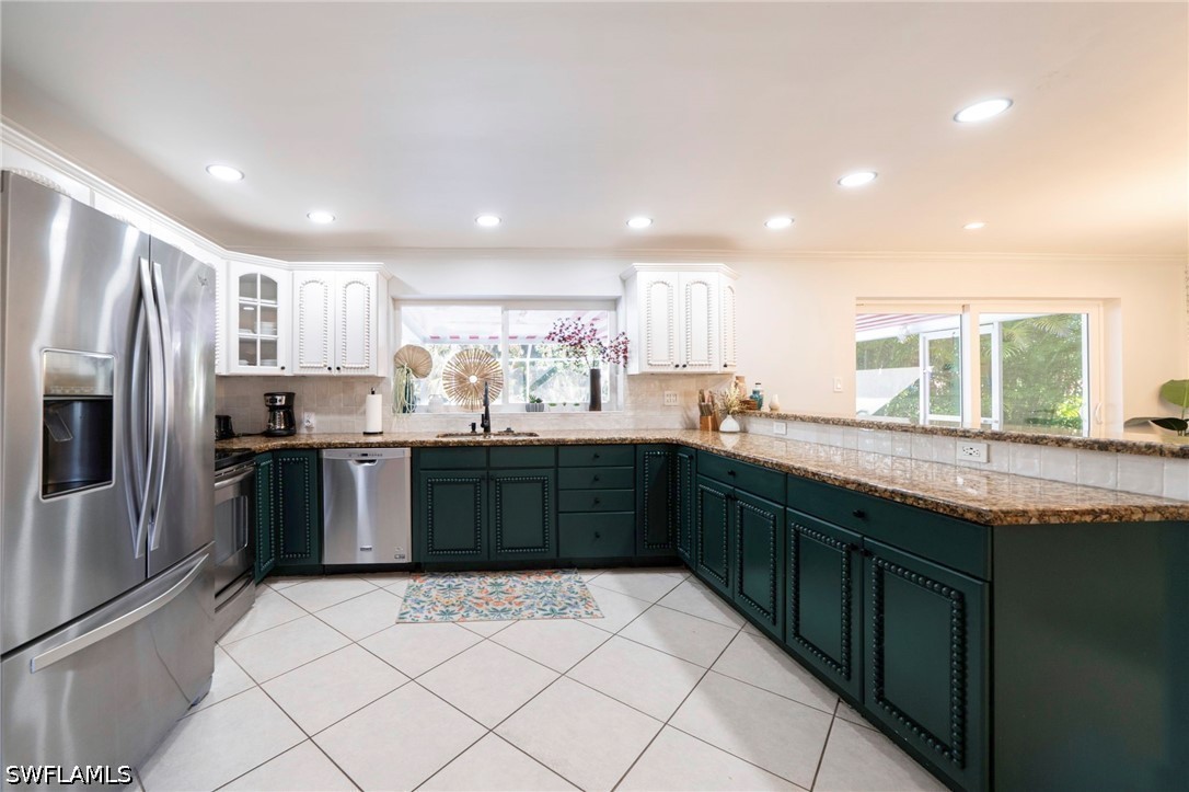 3 Bed Pool Home for Sale in Willoughby Acres, photo 6