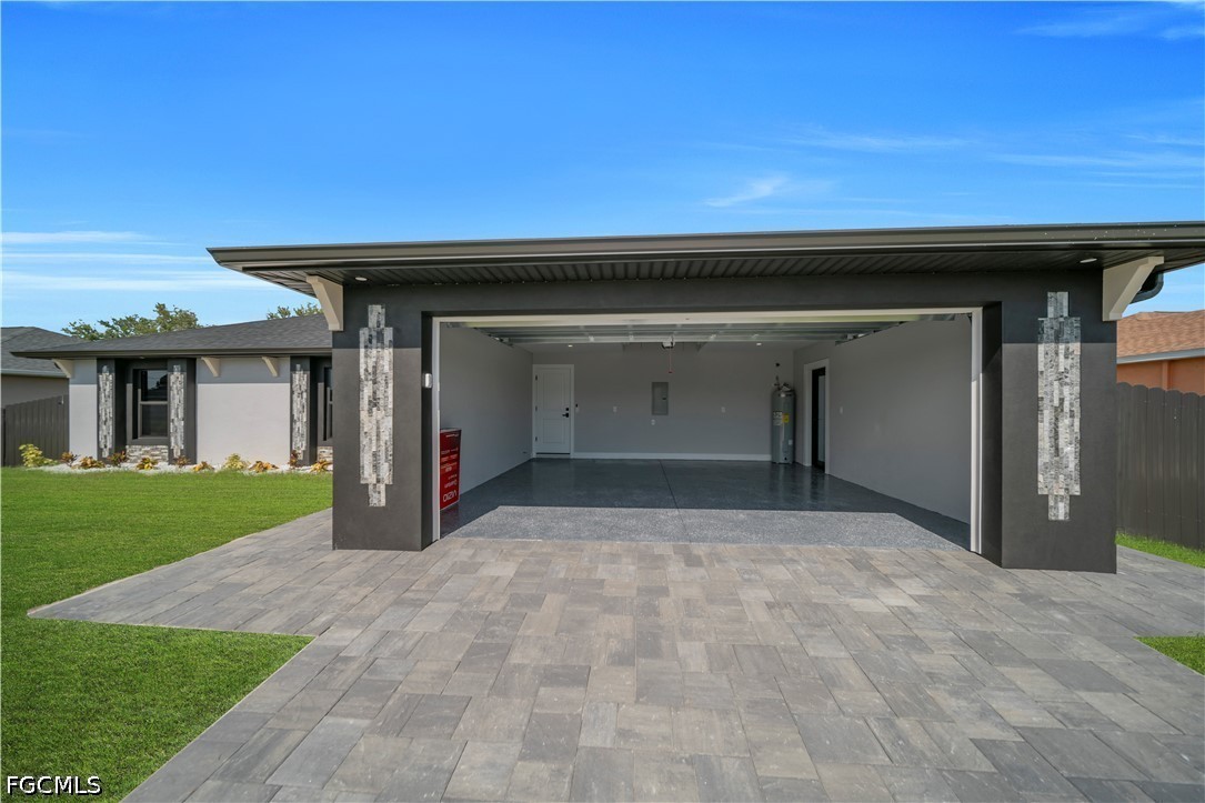 3 Bed Pool Home for Sale in Cape Coral, photo 6