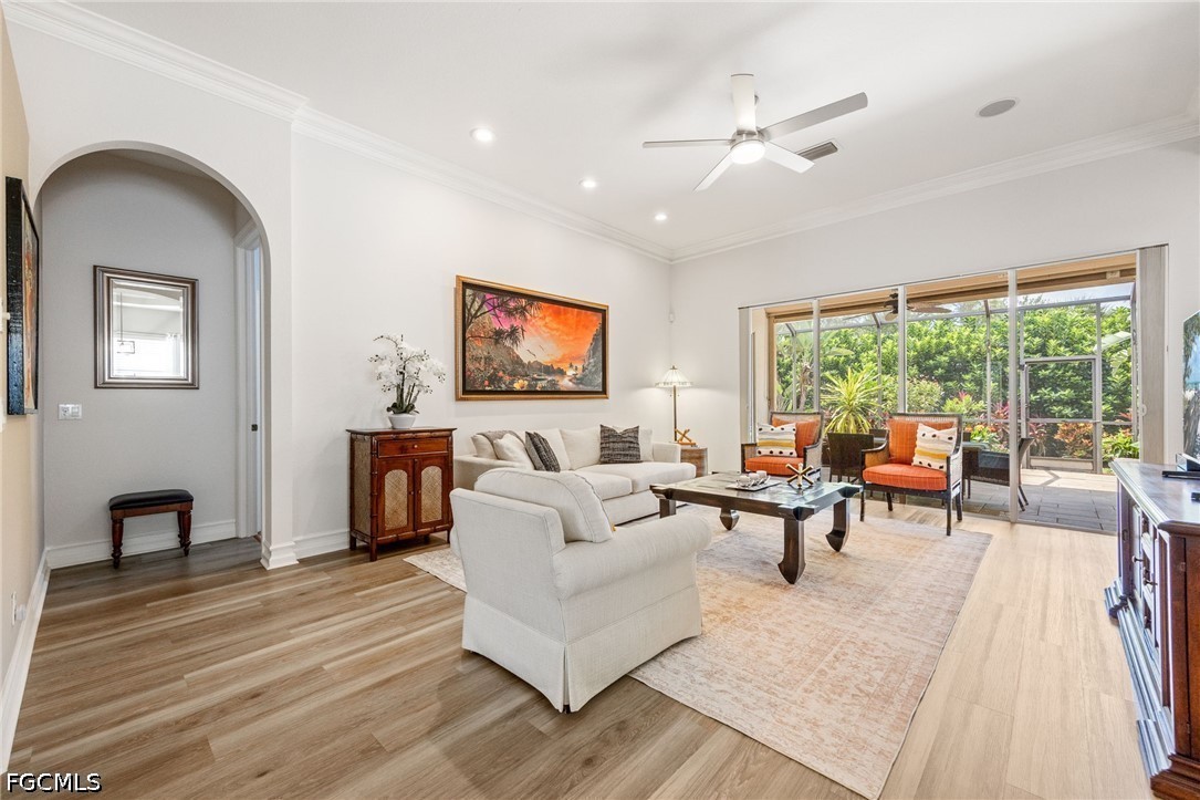 2 Bed SingleFamilyResidence for Sale in Naples, photo 6