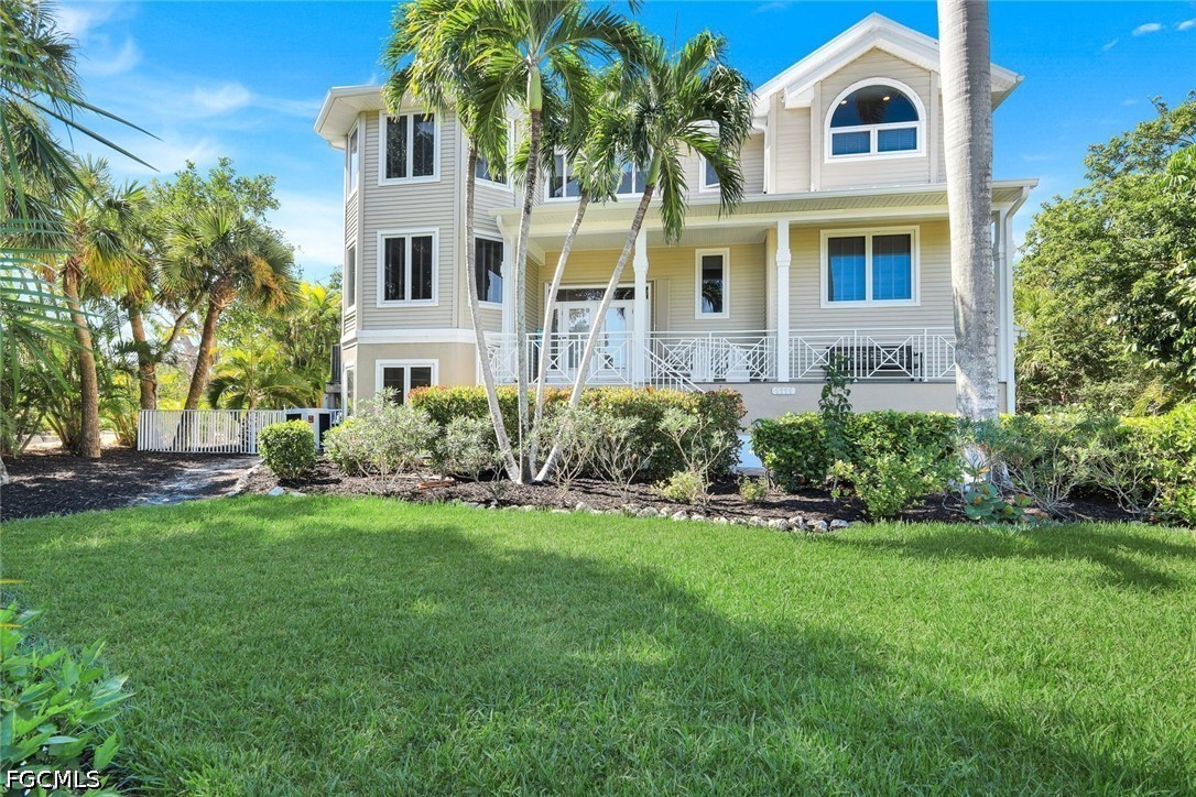 4 Bed Pool Home for Sale in Sanibel Estates, photo 6