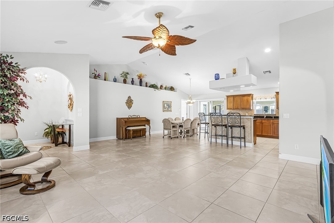 3 Bed Pool Home for Sale in Cape Coral, photo 6