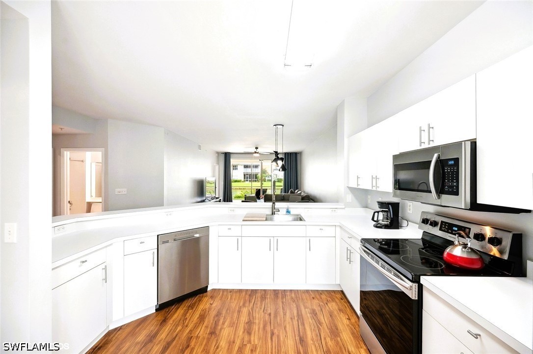2 Bed Waterfront Home for Sale in Naples, photo 6