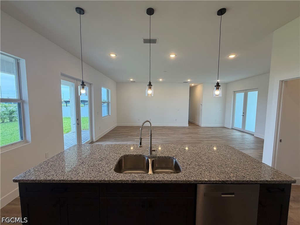 4 Bed SingleFamilyResidence for Sale in Cape Coral, photo 6
