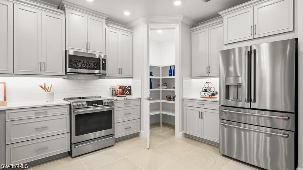 2 Bed Waterfront Home for Sale in Naples, photo 6
