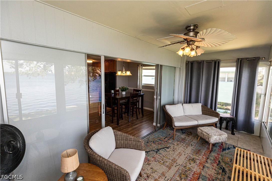 2 Bed Waterfront Home for Sale in Fort Myers, photo 6
