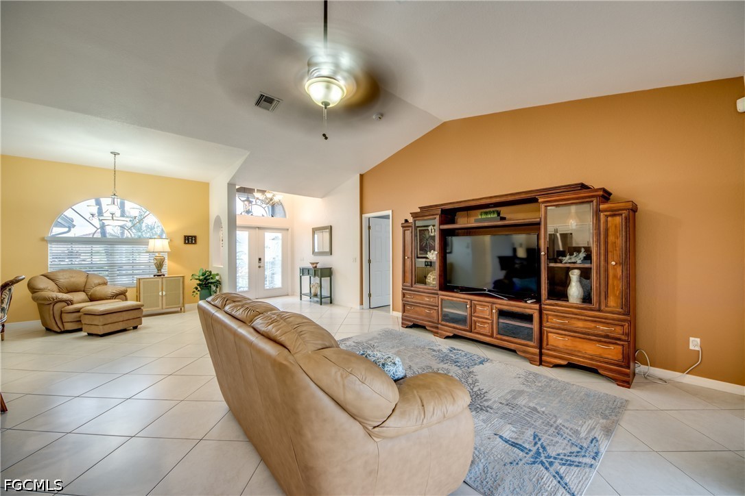 3 Bed Pool Home for Sale in Cape Coral, photo 6