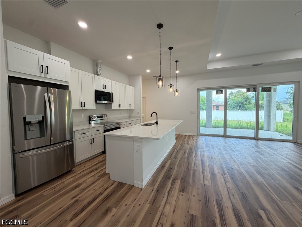 3 Bed SingleFamilyResidence for Sale in Lehigh Acres, photo 6