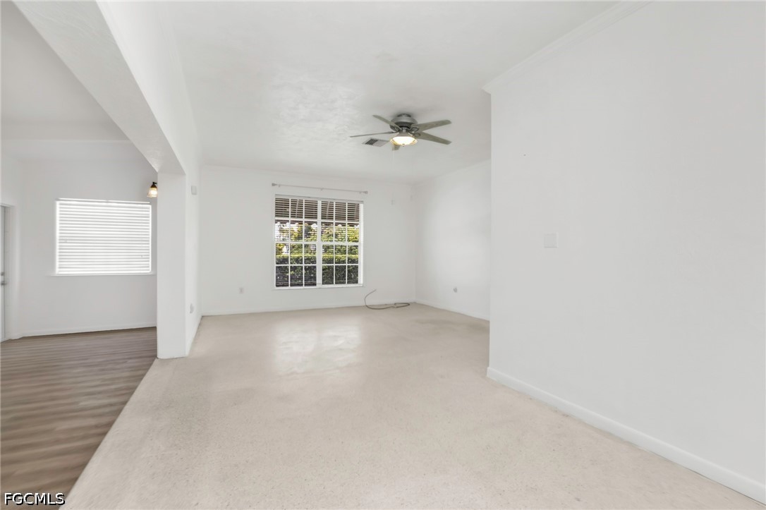 3 Bed SingleFamilyResidence for Sale in Port Charlotte, photo 6