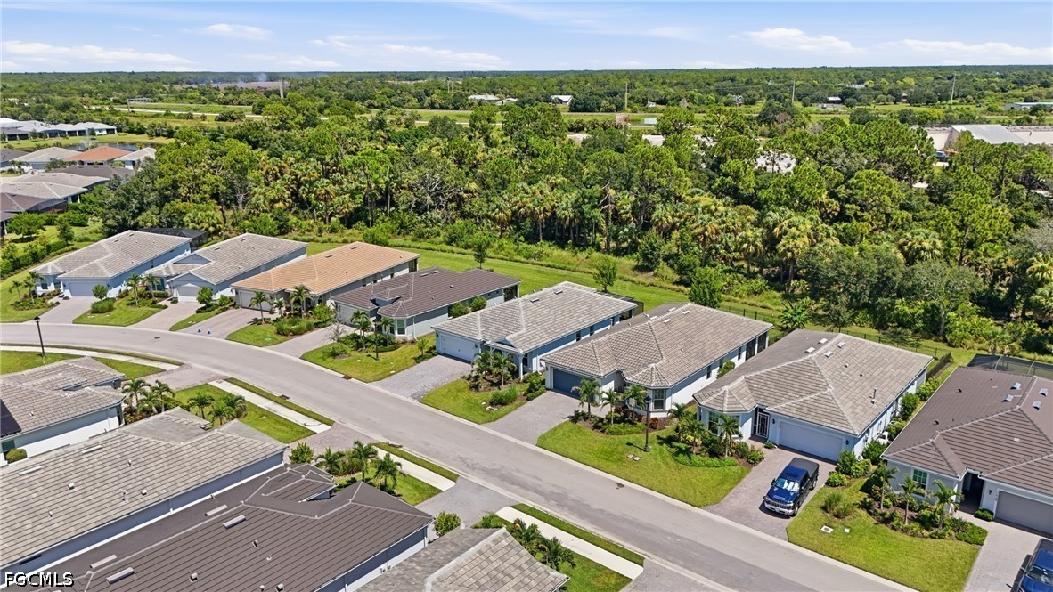 2 Bed SingleFamilyResidence for Sale in North Fort Myers, photo 6