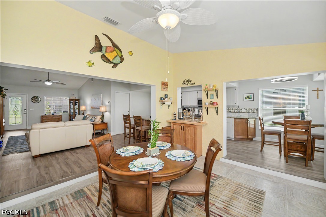 2 Bed SingleFamilyResidence for Sale in North Fort Myers, photo 6