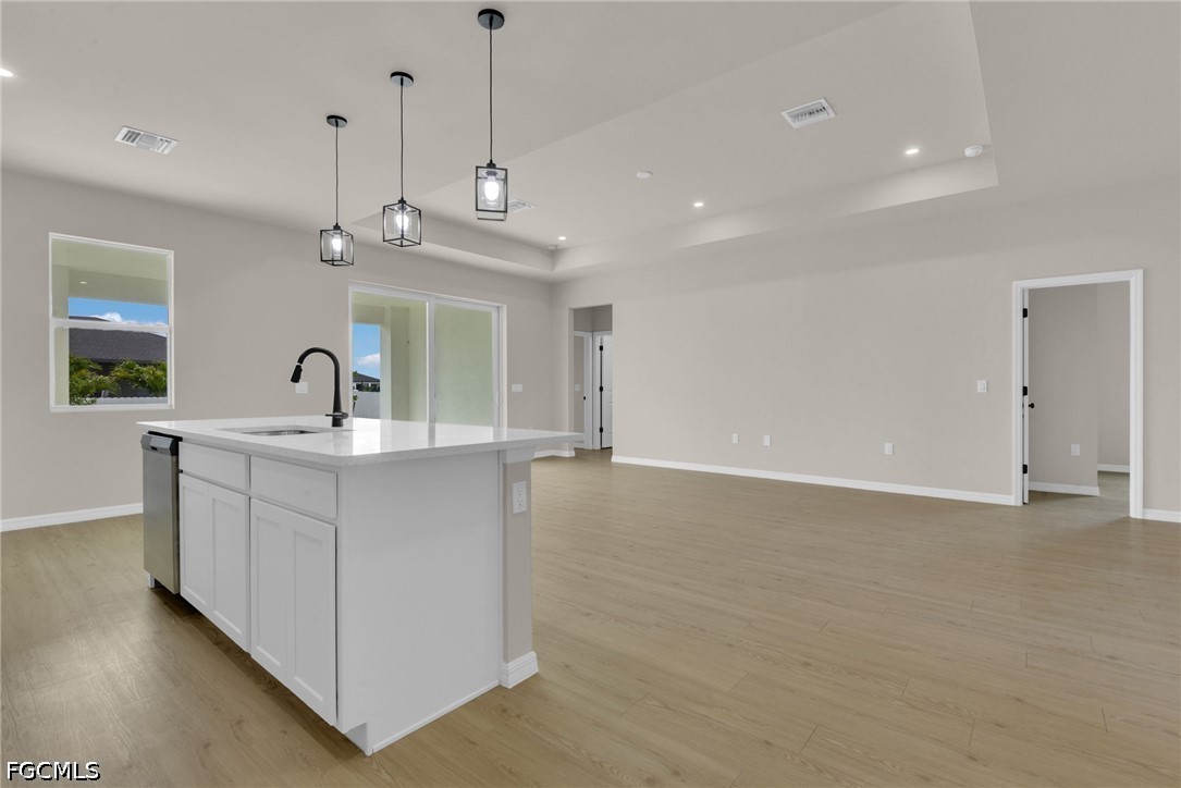 4 Bed SingleFamilyResidence for Sale in Cape Coral, photo 6