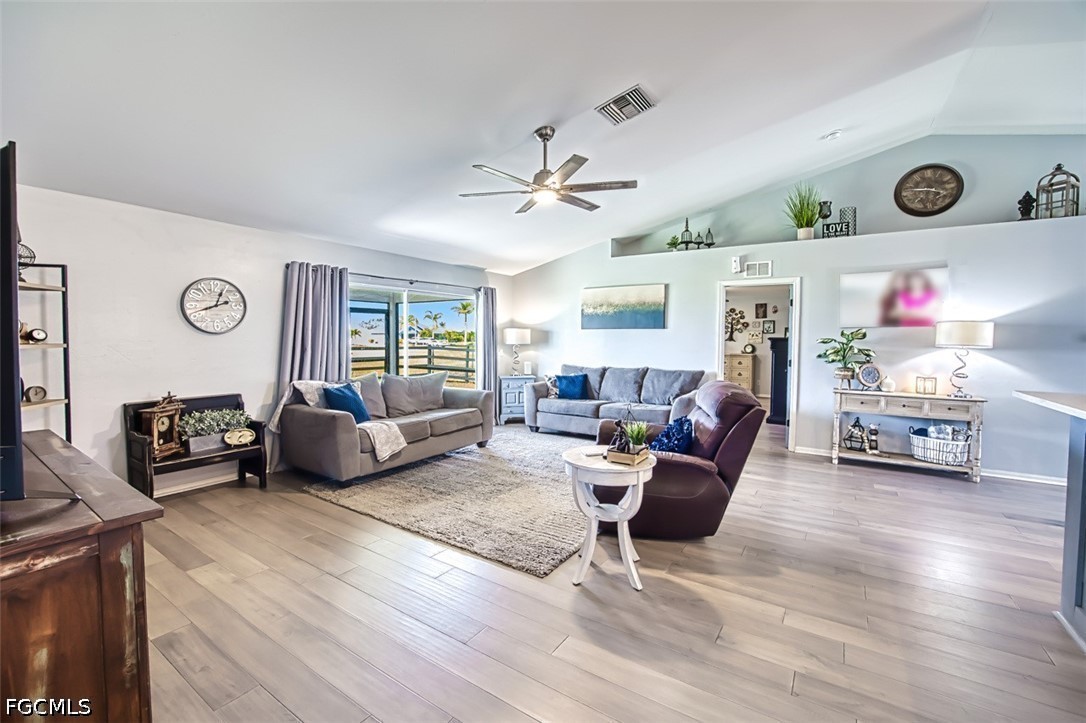 4 Bed SingleFamilyResidence for Sale in Cape Coral, photo 6