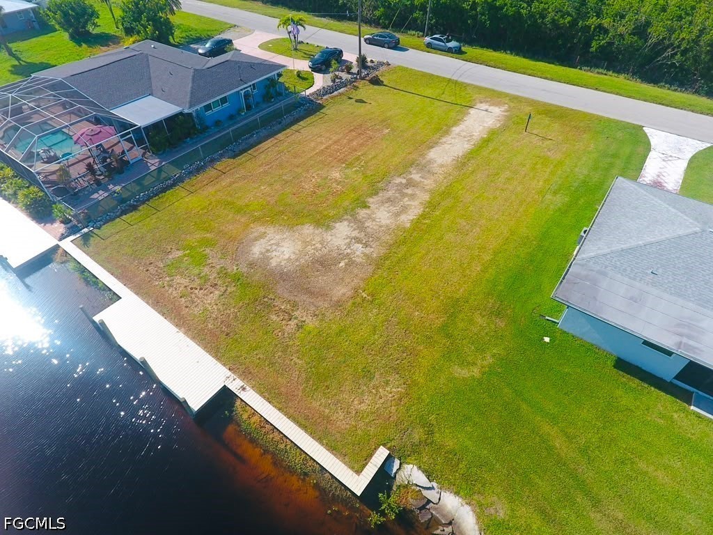 Waterfront Home for Sale in Island Park, photo 6