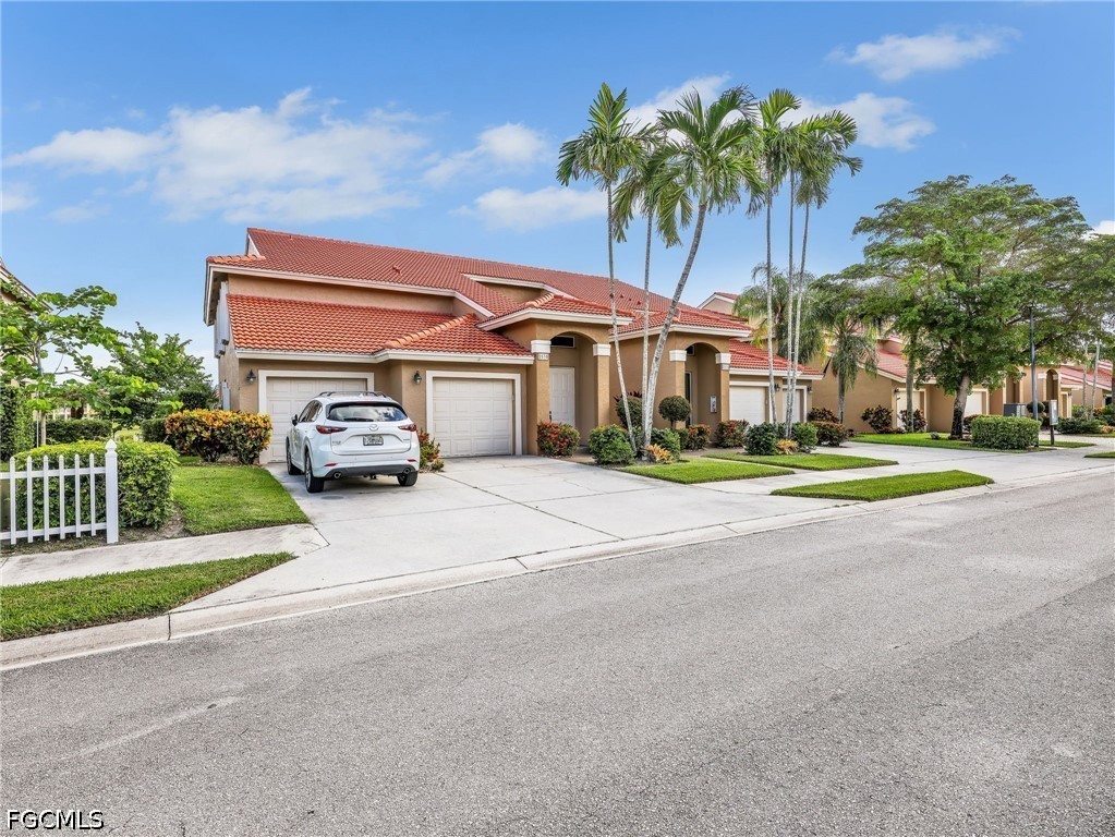 2 Bed Waterfront Home for Sale in Naples, photo 6