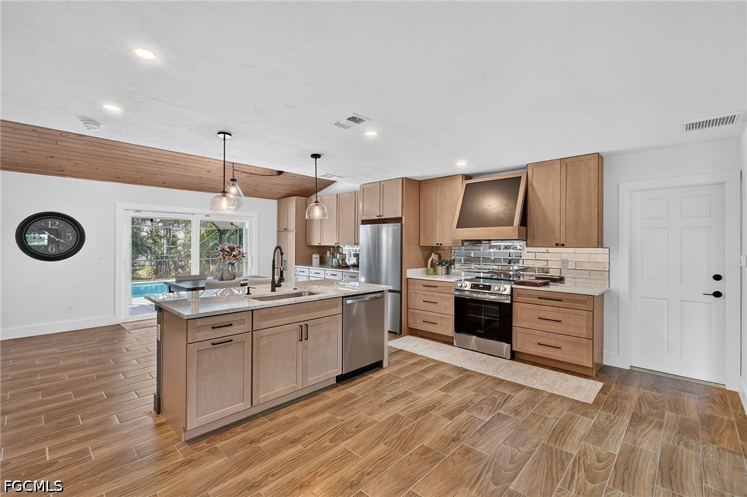 3 Bed Pool Home for Sale in San Carlos Park, photo 6