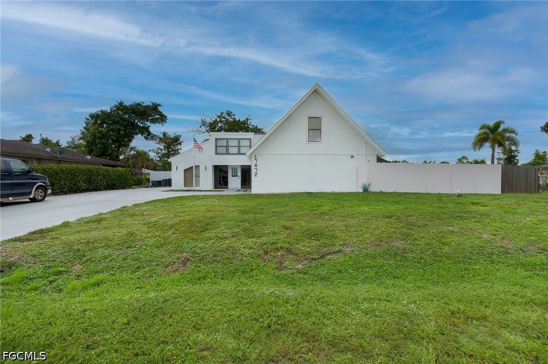 3 Bed Waterfront Home for Sale in Fort Myers, photo 6