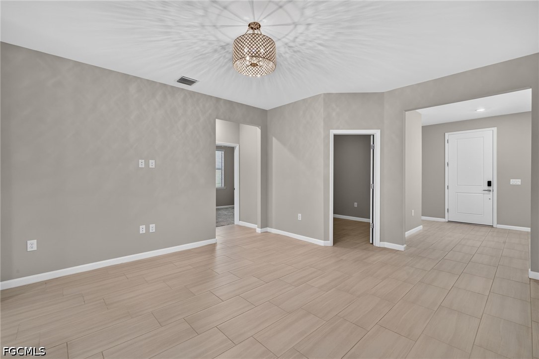 3 Bed SingleFamilyResidence for Sale in Eagle Reserve, photo 6