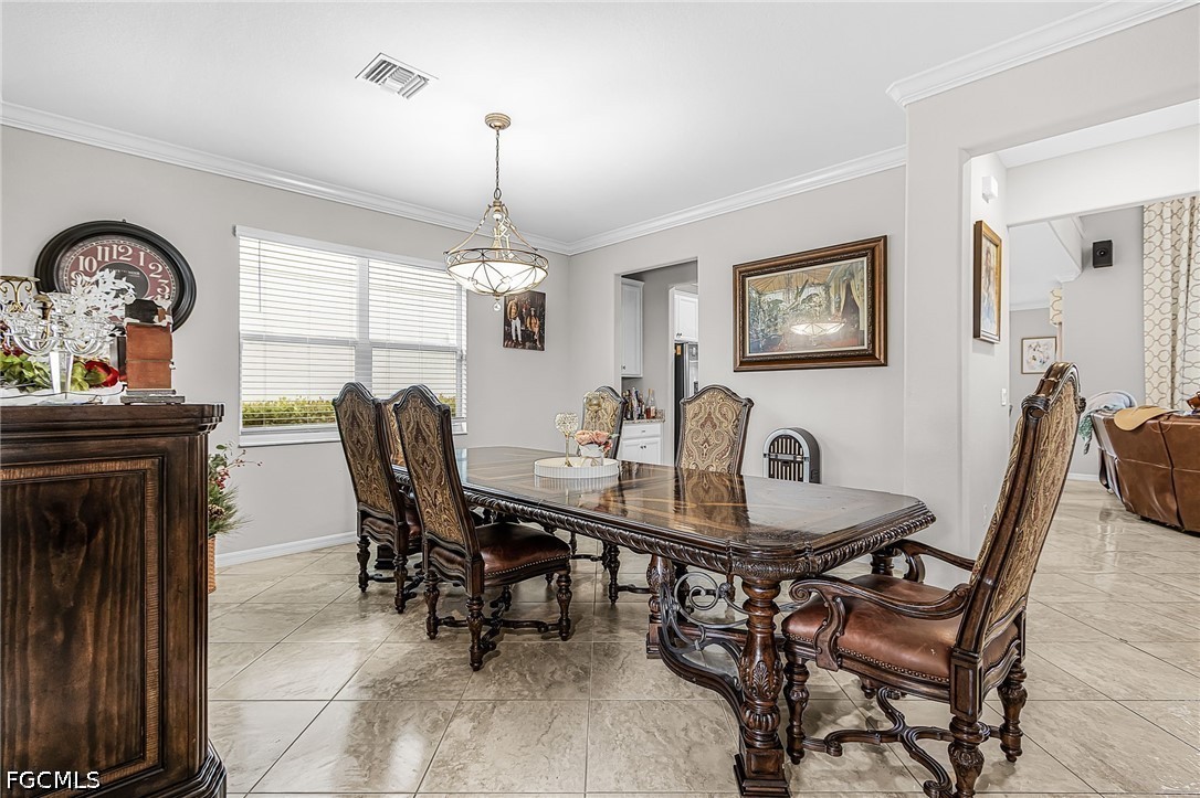 5 Bed Pool Home for Sale in Trails Edge, photo 6