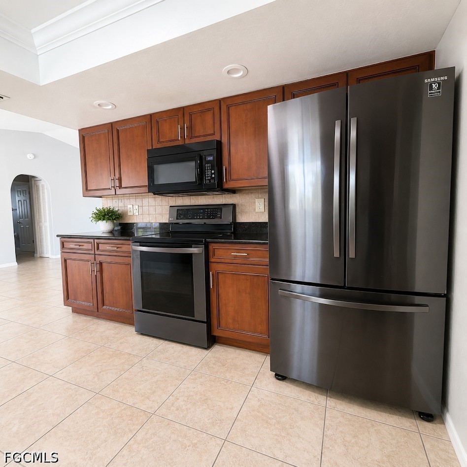 3 Bed Pool Home for Sale in Cape Coral, photo 6