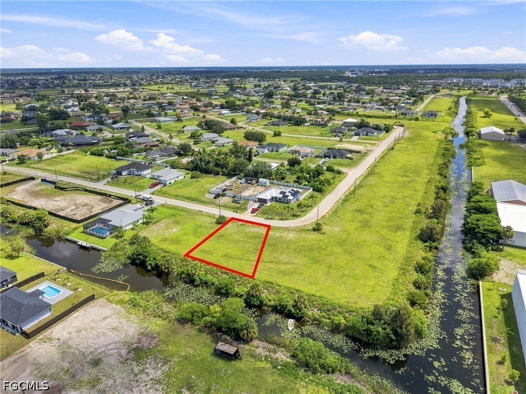 Waterfront Home for Sale in Cape Coral, photo 6