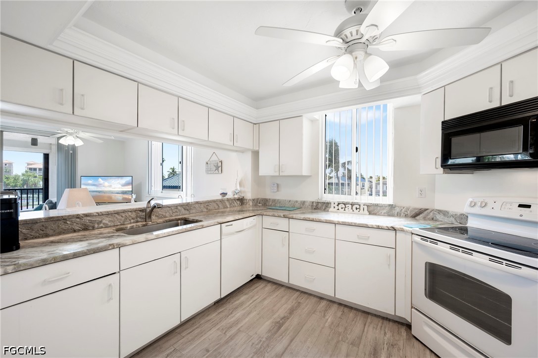 2 Bed Condominium for Sale in Fort Myers Beach, photo 6