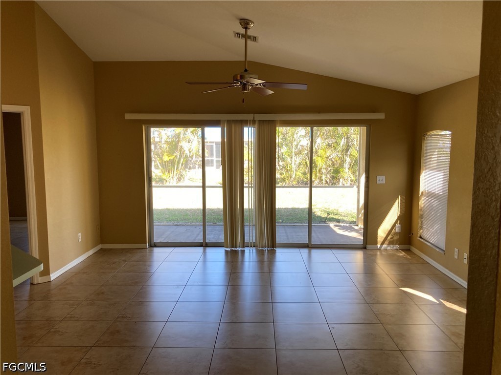 2 Bed Duplex for Sale in Cape Coral, photo 6