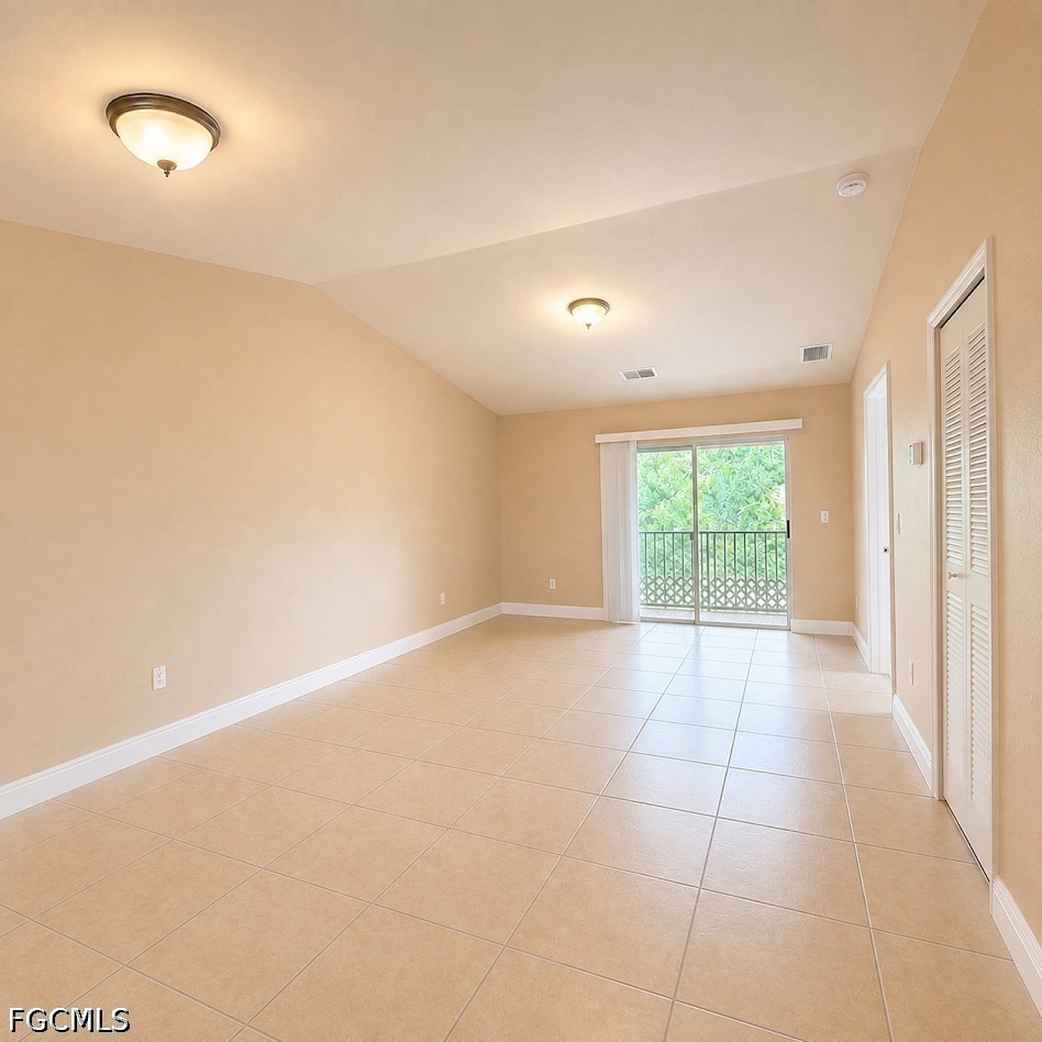 2 Bed Condominium for Sale in Cape Coral, photo 6