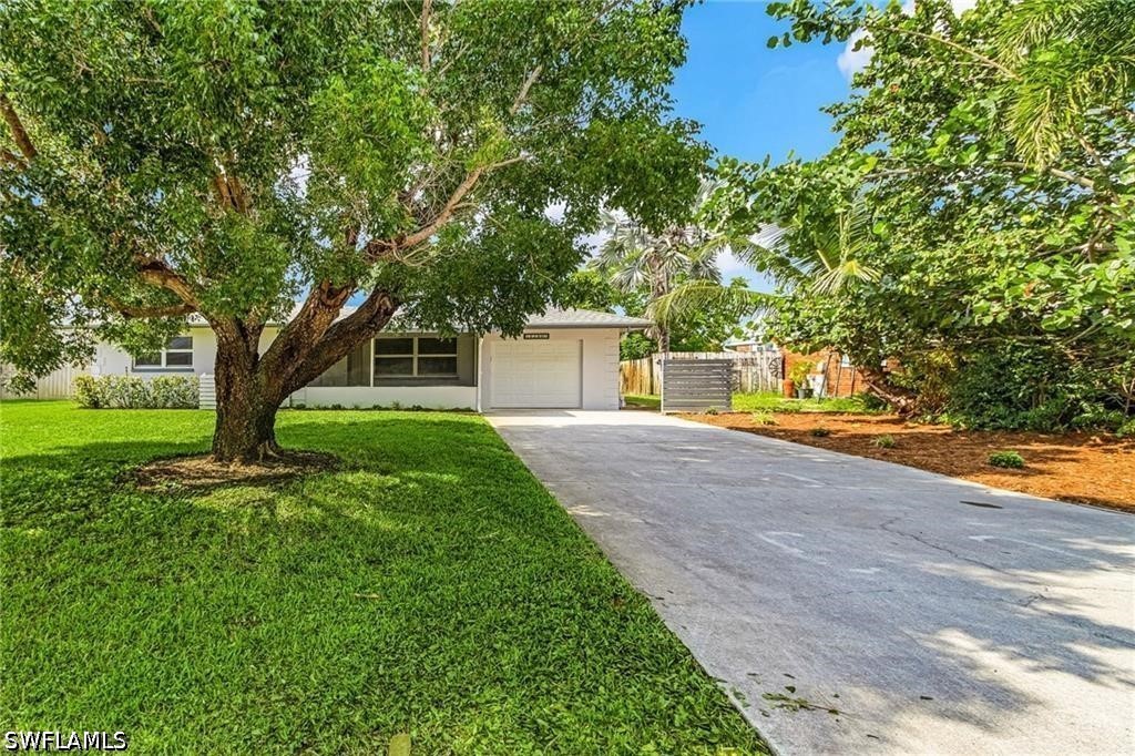 3 Bed SingleFamilyResidence for Sale in Naples, photo 6