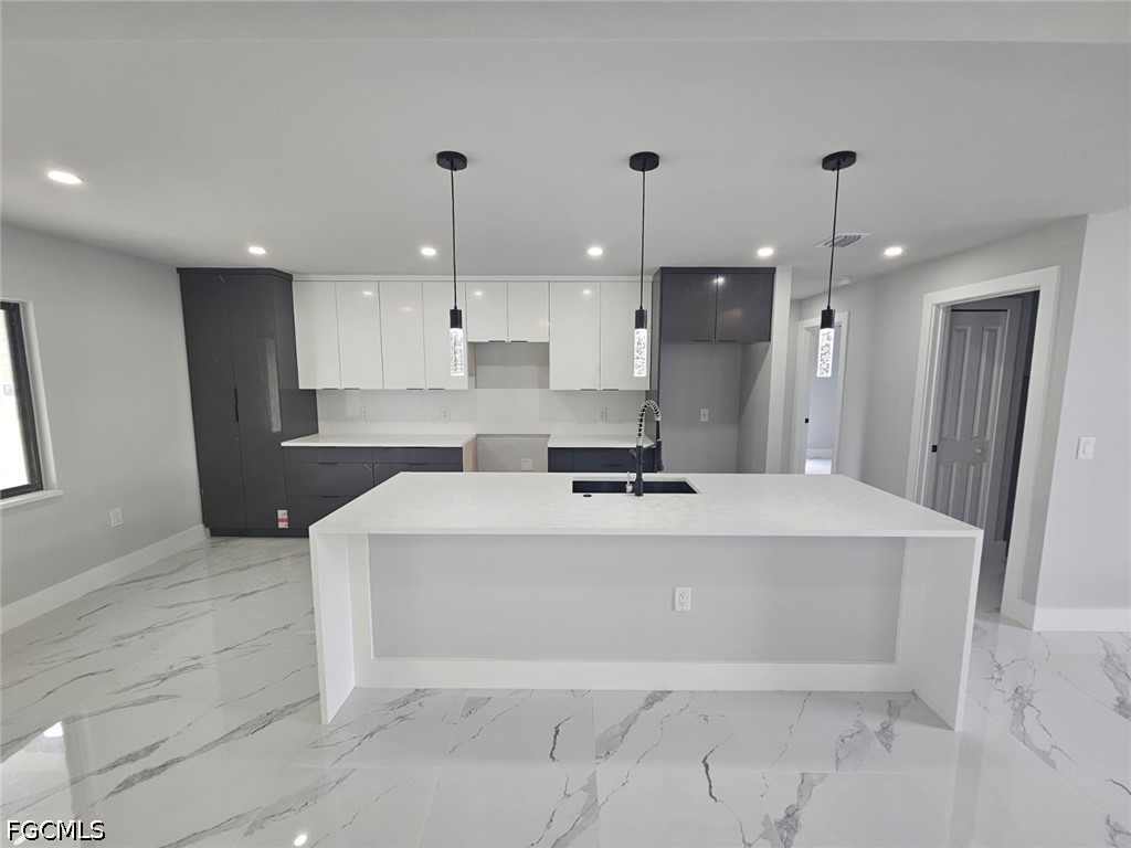 3 Bed SingleFamilyResidence for Sale in Lehigh Acres, photo 6