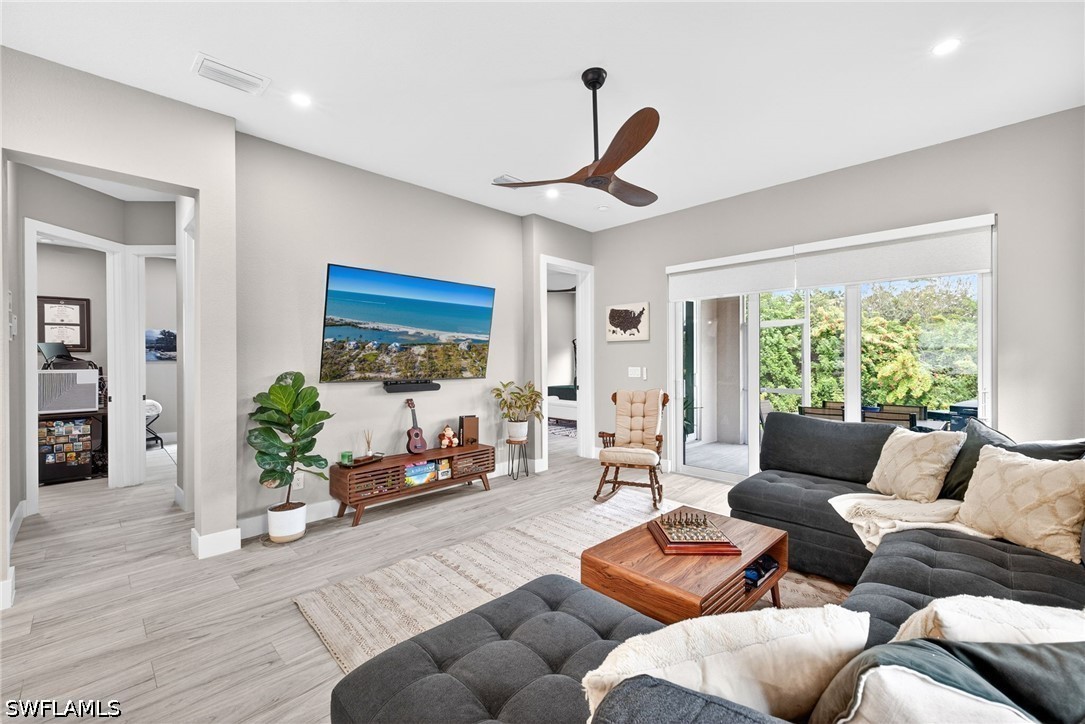 3 Bed SingleFamilyResidence for Sale in Spanish Gardens, photo 6