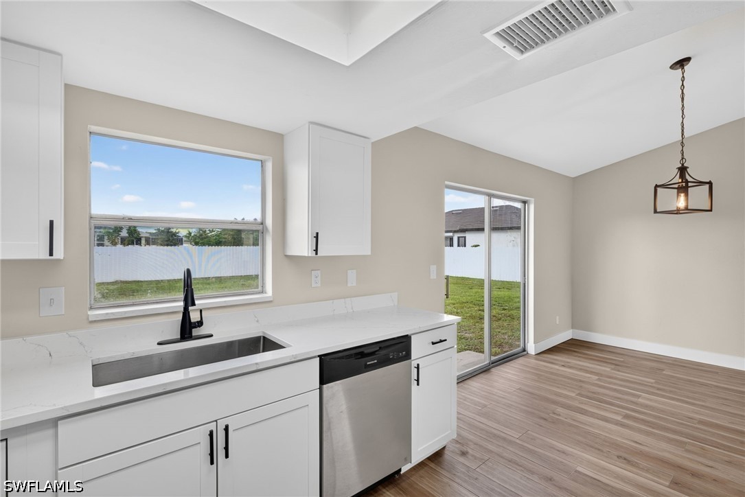 3 Bed SingleFamilyResidence for Sale in Cape Coral, photo 6