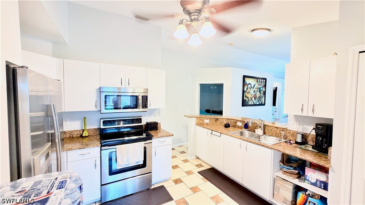 3 Bed SingleFamilyResidence for Sale in Fort Myers, photo 6
