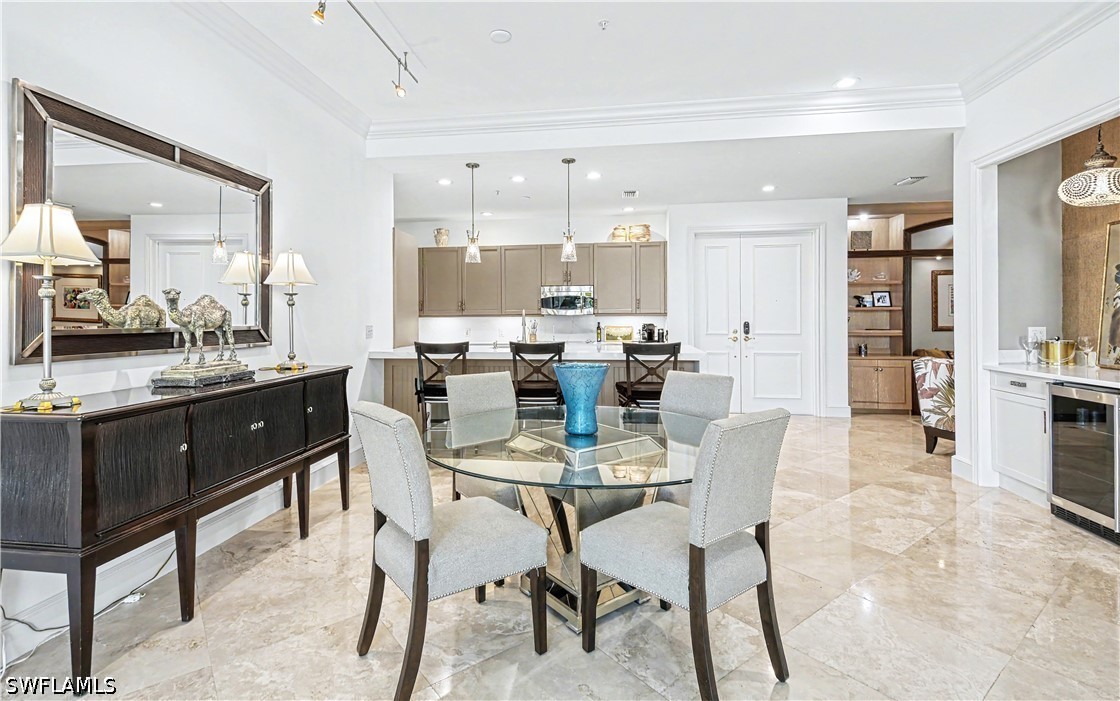 3 Bed Condominium for Sale in Olde Naples, photo 6