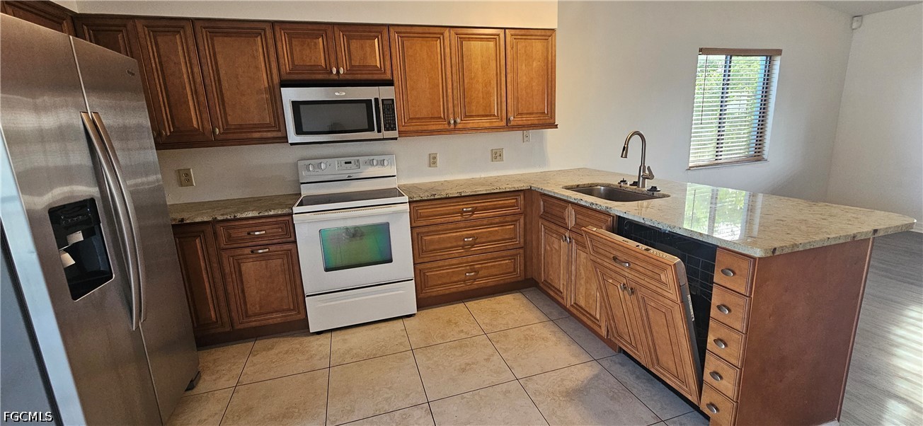 2 Bed Condominium for Sale in Cape Coral, photo 6