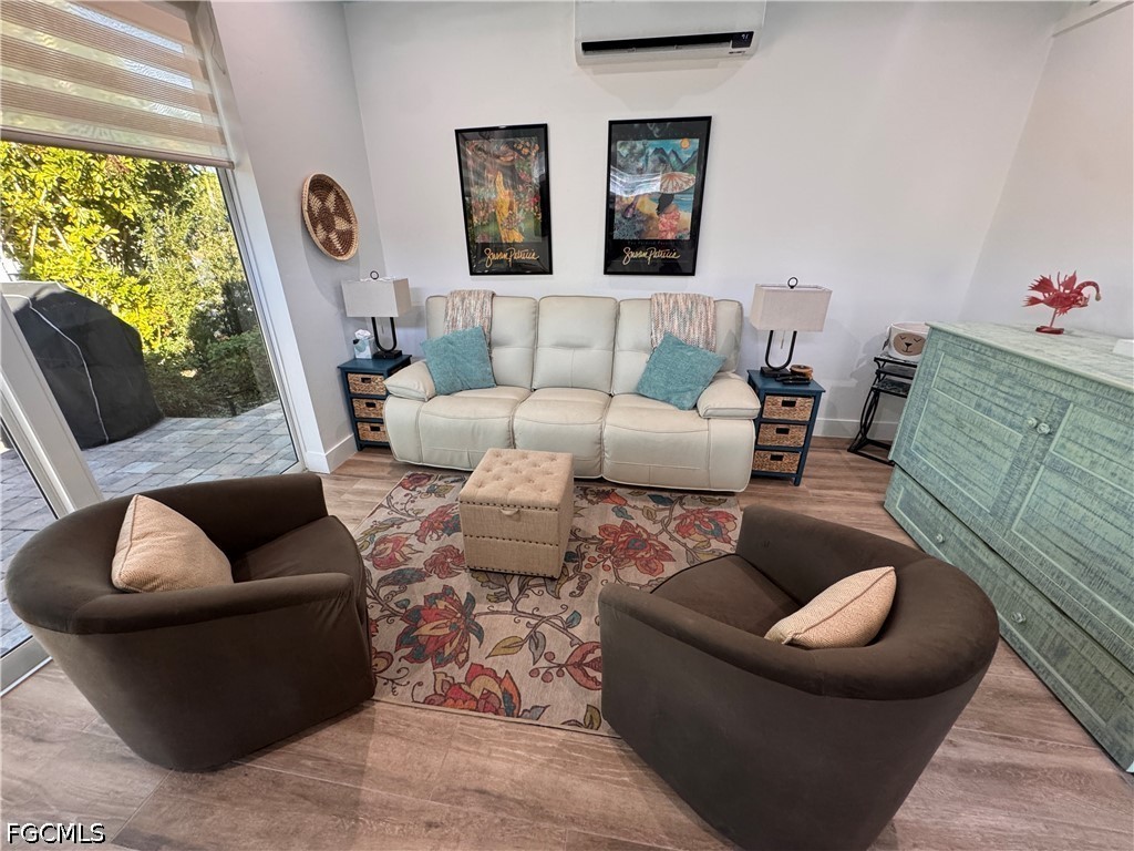 Waterfront Home for Sale in Labelle, photo 6