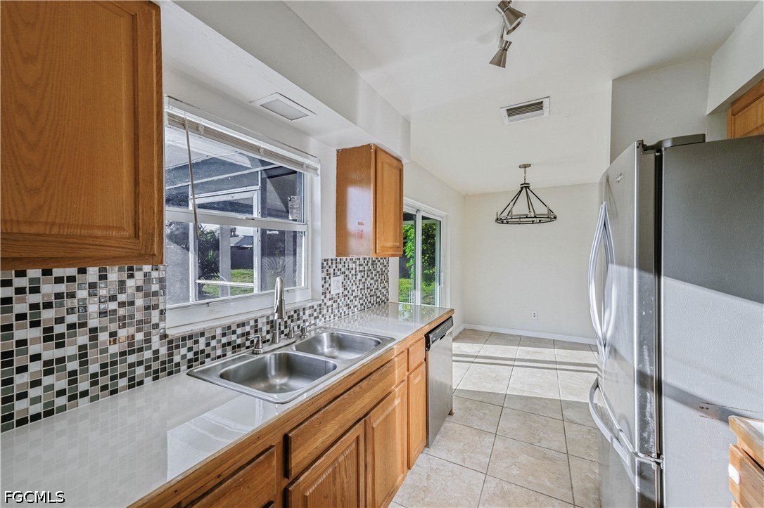 3 Bed SingleFamilyResidence for Sale in Lehigh Acres, photo 6