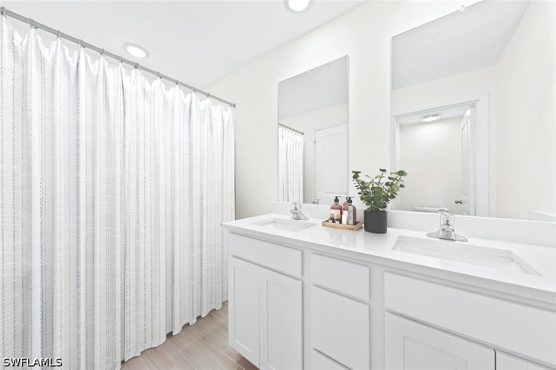 3 Bed SingleFamilyResidence for Sale in Lehigh Acres, photo 6