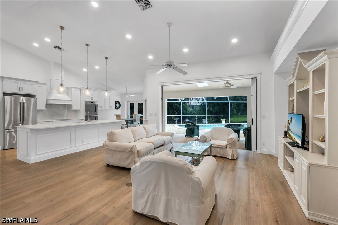 3 Bed Pool Home for Sale in Monterey, photo 6