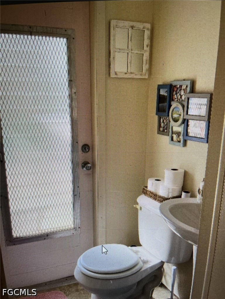 3 Bed Pool Home for Sale in Port Charlotte, photo 6