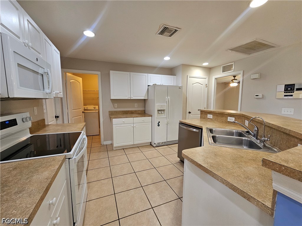 3 Bed SingleFamilyResidence for Sale in Lehigh Acres, photo 6