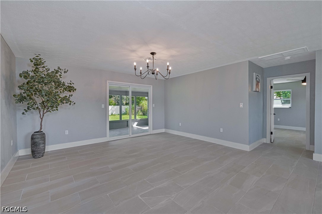 3 Bed SingleFamilyResidence for Sale in Fort Myers, photo 6