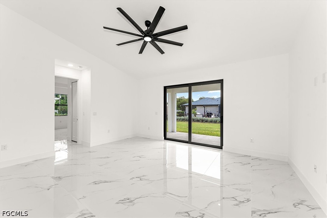 4 Bed SingleFamilyResidence for Sale in Buckingham Park, photo 6