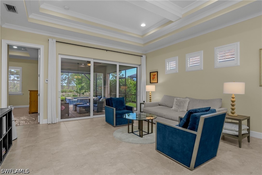 3 Bed Pool Home for Sale in Naples, photo 6
