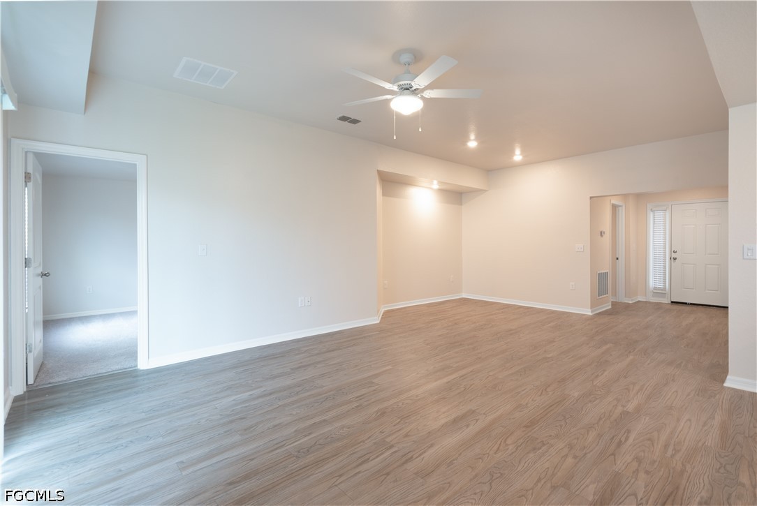 3 Bed SingleFamilyResidence for Sale in Cape Coral, photo 6