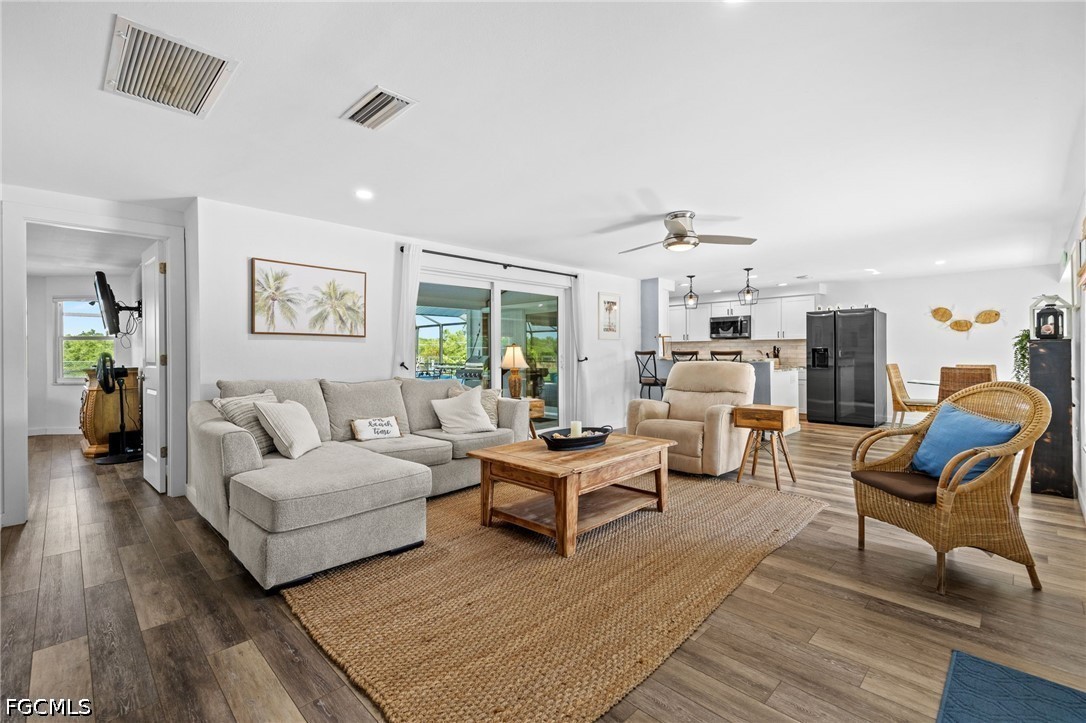 2 Bed Pool Home for Sale in Cape Coral, photo 6
