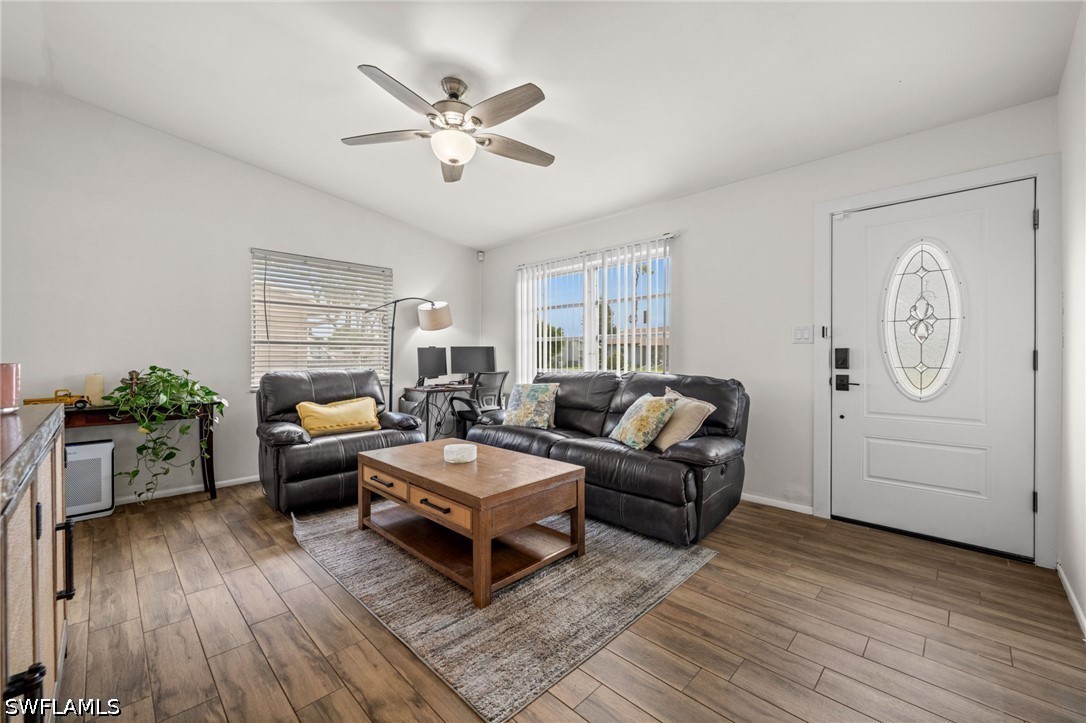 2 Bed SingleFamilyResidence for Sale in San Carlos Park, photo 6