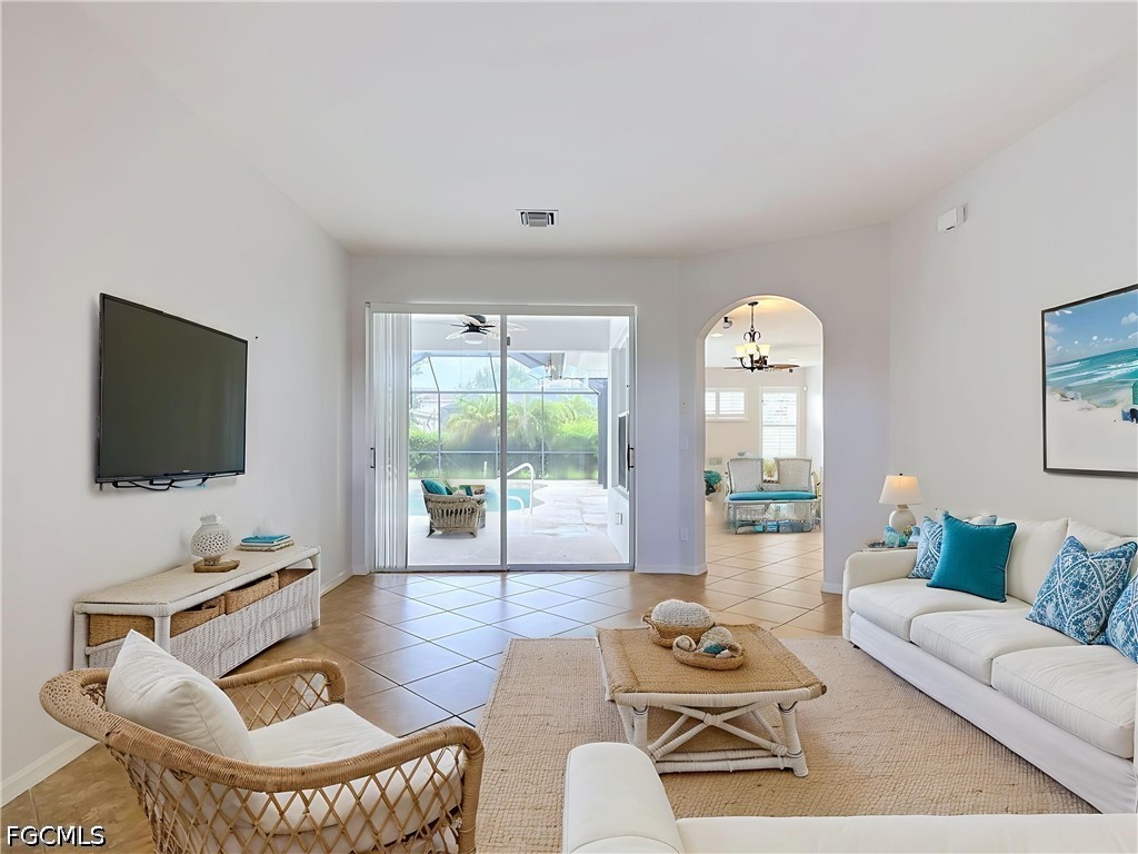 4 Bed Pool Home for Sale in Colonial Shores, photo 6